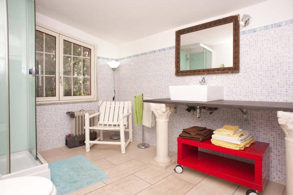 Loft Mansardato Con Giardino E Piscina In Villa Privata Loft With Garden And Swimming Pool In A Private Villa Sestu Zewnętrze zdjęcie